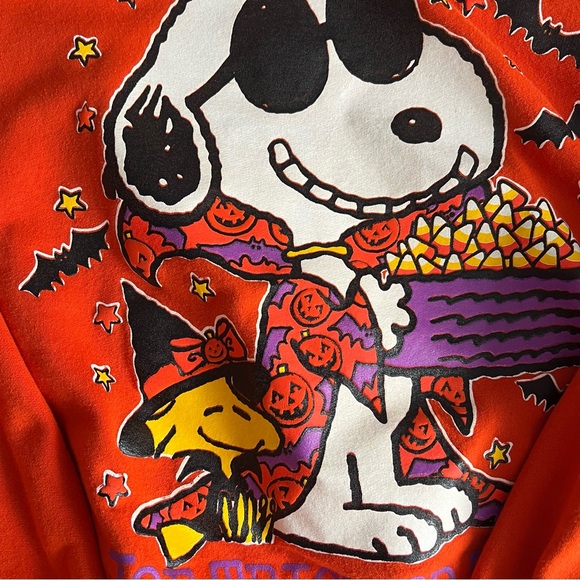 Vintage Snoopy Halloween Sweatshirt - Picture 2 of 6